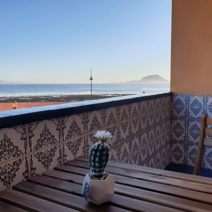 Lobos Views Workaction, Enjoy While You Work Corralejo Esterno foto
